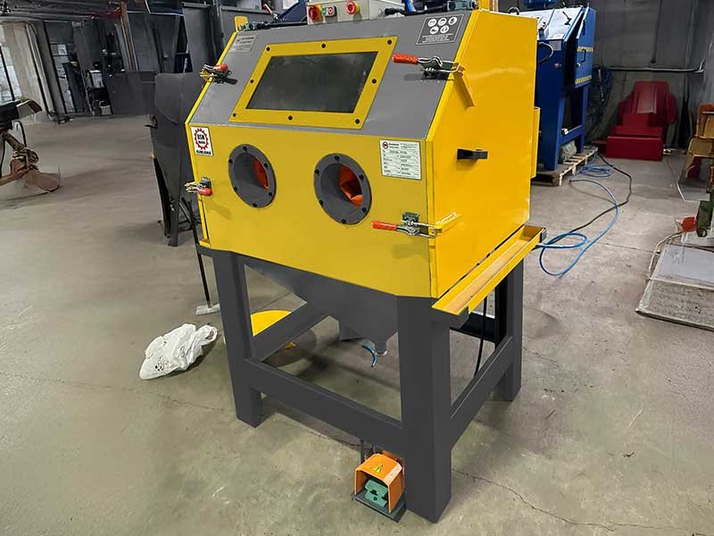 Modular Sandblasting Cabinets